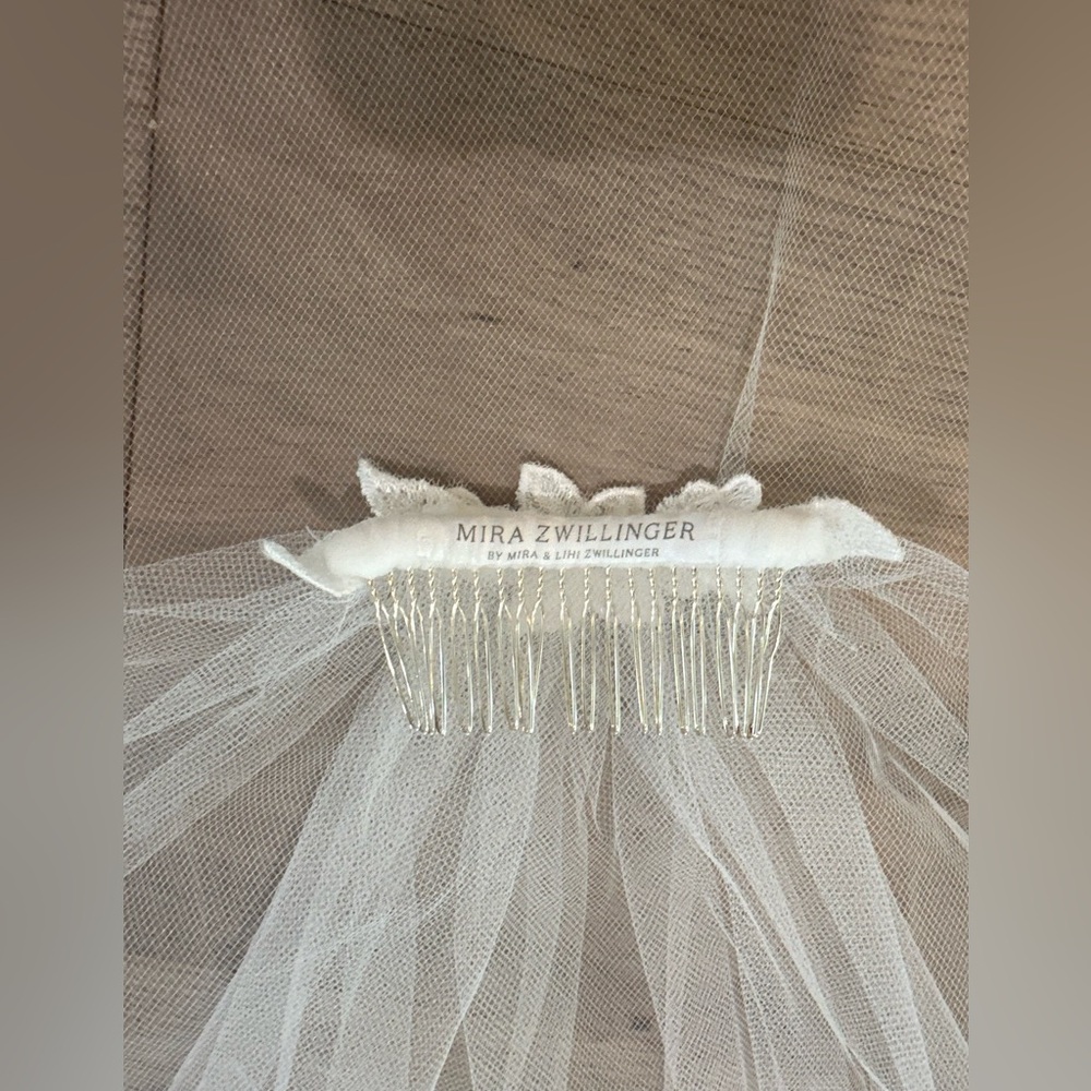 Mira Zwillinger Cathedral Length Ivory Veil - Picture 4 of 5
